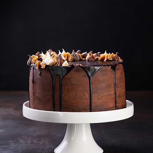 Dark Choco Dripping Cake